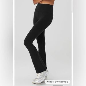 ALO YOGA ! 7/8 Bootcut Legging